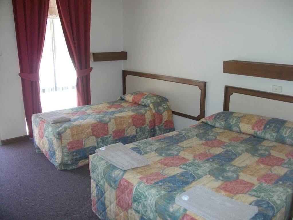 The Argent Motel Броукън Хил Екстериор снимка