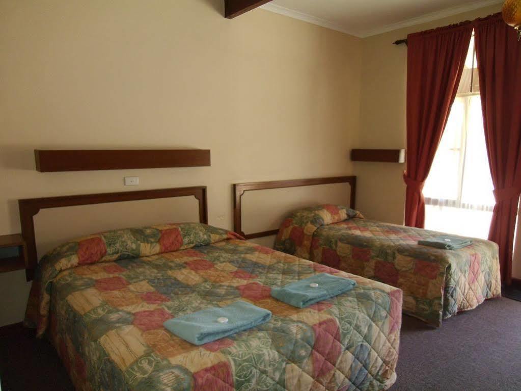 The Argent Motel Броукън Хил Екстериор снимка