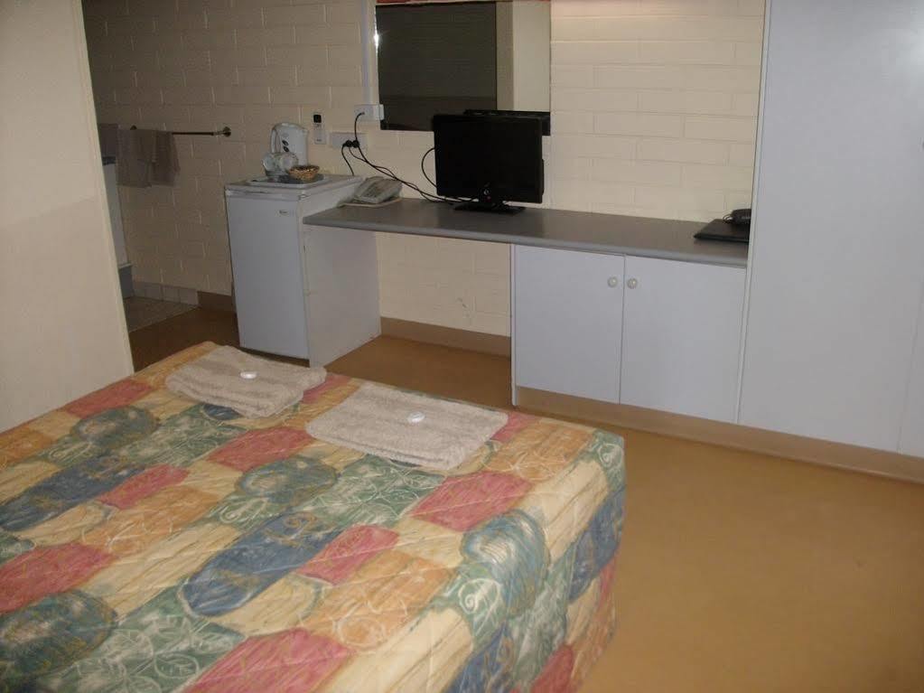 The Argent Motel Броукън Хил Екстериор снимка