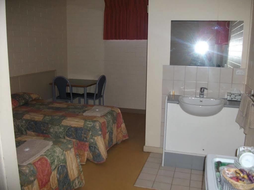 The Argent Motel Броукън Хил Екстериор снимка