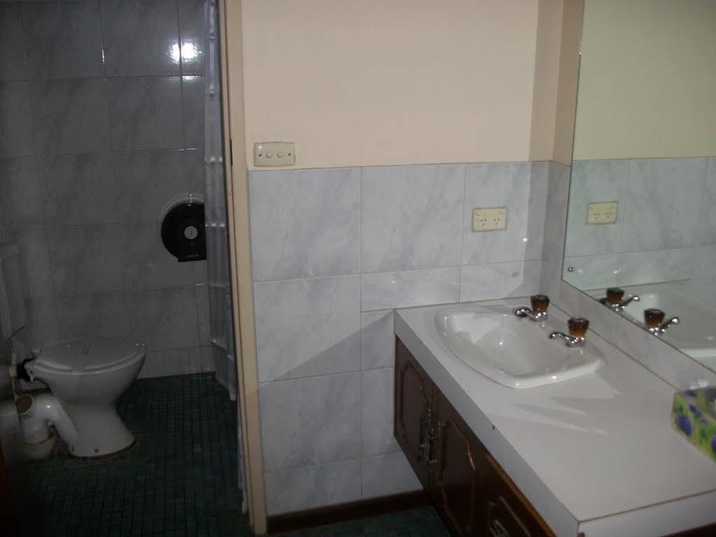The Argent Motel Броукън Хил Екстериор снимка